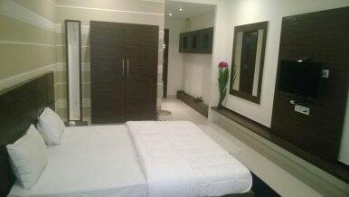Meghdoot Hotel & Resort Ujjain Værelse billede