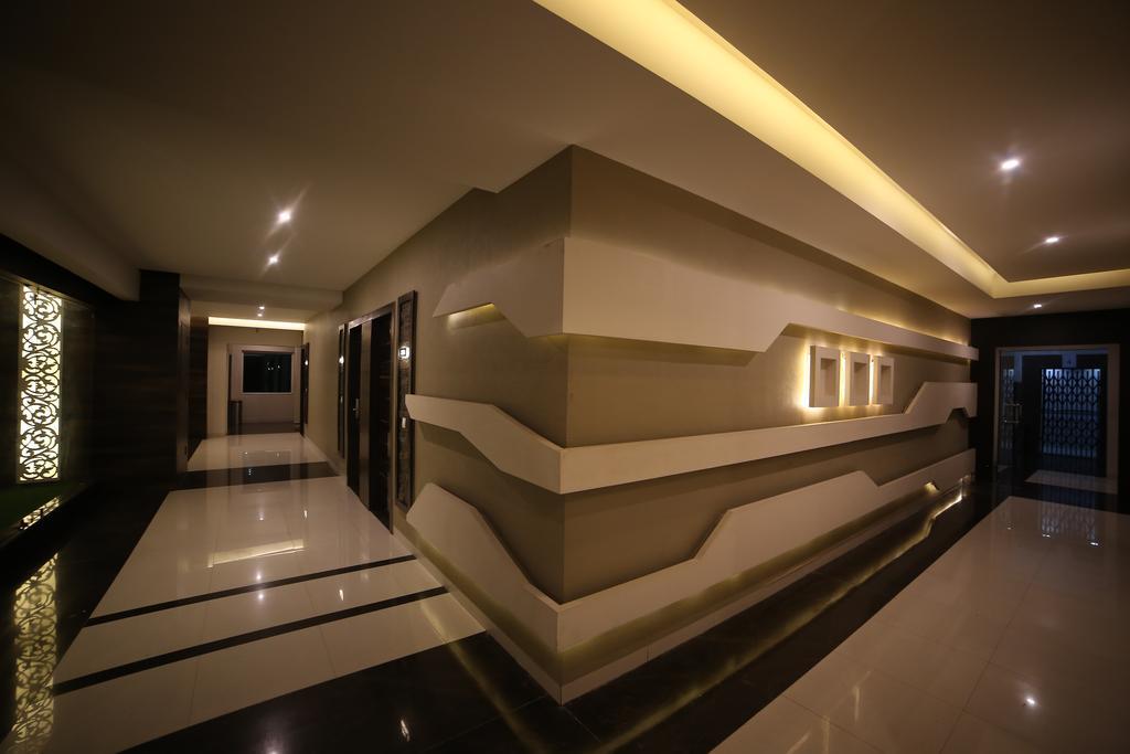 Meghdoot Hotel & Resort Ujjain Eksteriør billede